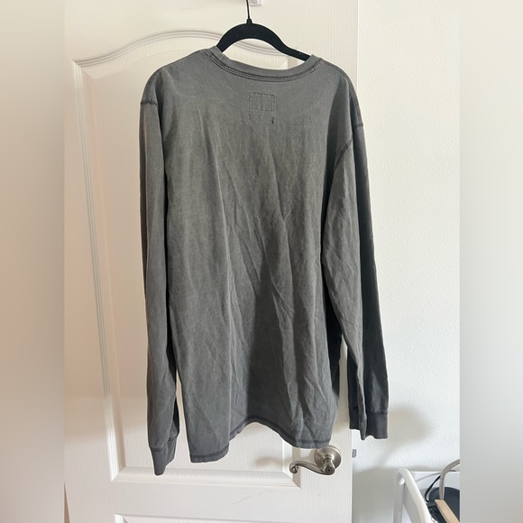 Good Fellow Distressed Gray Long Sleeve Pocket Tee SZ XL - Picture 4 of 4